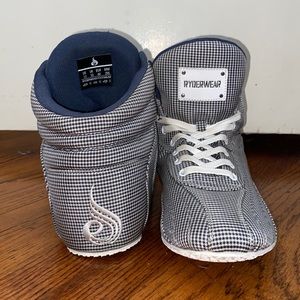 Mens size 11 Ryderwear black/white Weightlifting Shoes